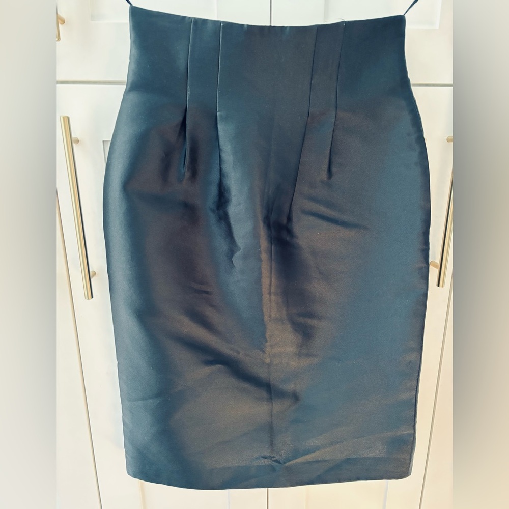 NWT Chic Black Women's High-Waisted Pencil Skirt